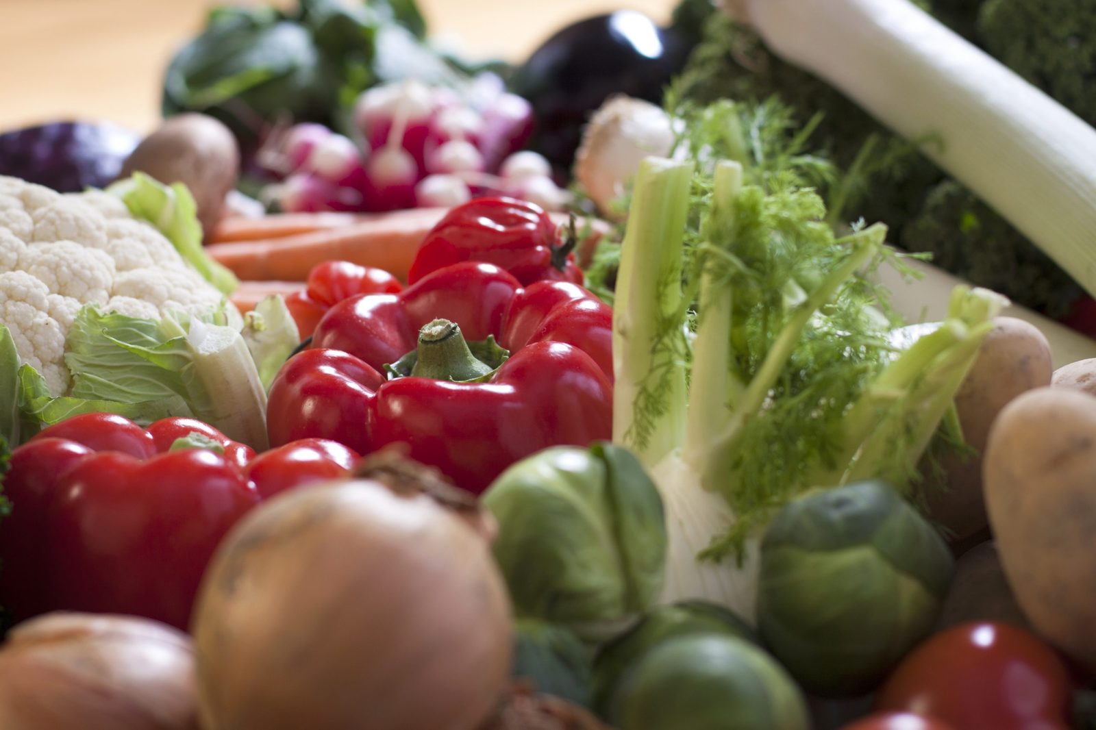 Auswahl an frischem Gemüse als Grundlage einer abwechslungsreichen Ernährung
